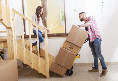 Local moving van service for West Ealing flats and offices